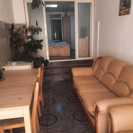Garsoniera Del Dodo Lejlighed Alba Iulia Eksteriør billede